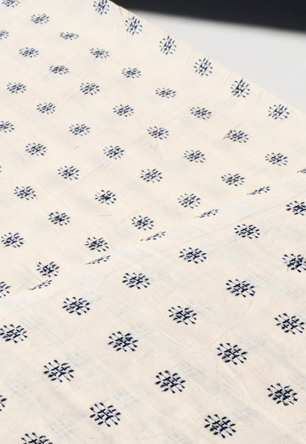 Motivos azules sobre tela de algodón muselina de Bengala por yarda, 45 pulgadas de ancho, 157 GSM