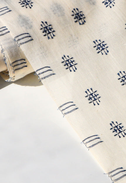 Motivos azules sobre tela de algodón muselina de Bengala por yarda, 45 pulgadas de ancho, 157 GSM