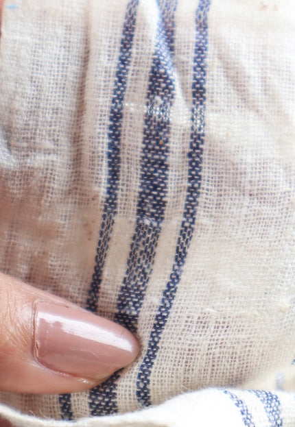 Tissu en coton Kala teint à la main à rayures indigo, 45 pouces de large, 166 g/m², coton biologique, certifié OEKO-TEX Standard 100, pur