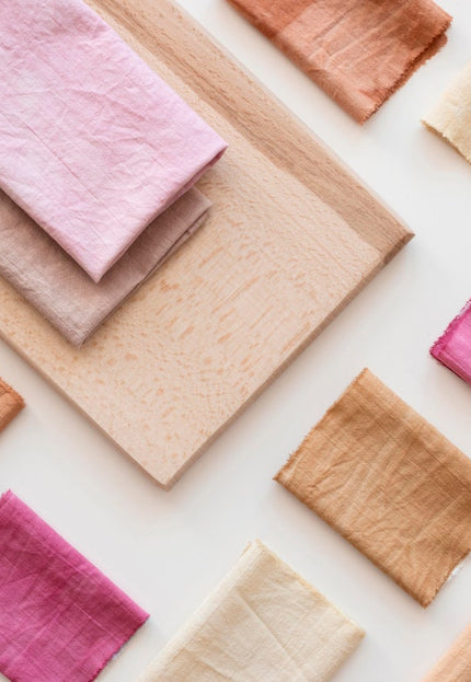 Tejidos de algodón Kala teñidos naturalmente (muestras tamaño A4) - 7 tejidos teñidos naturalmente, muestras de tela de algodón Kala tejida a mano de 40 hilos, 166 g/m²