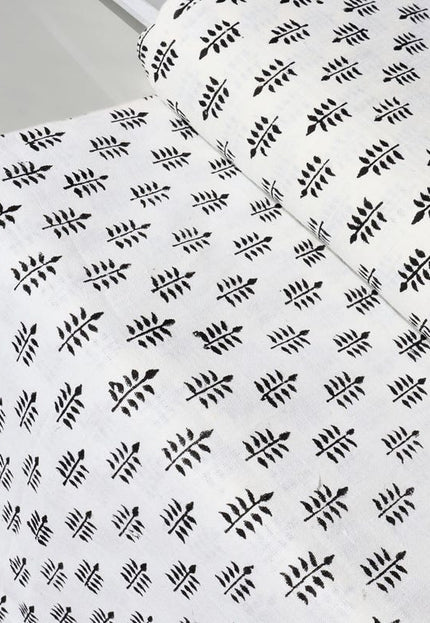 Bloque de hojas negras impreso en tela de algodón Kala, 36 pulgadas de ancho, 273 GSM