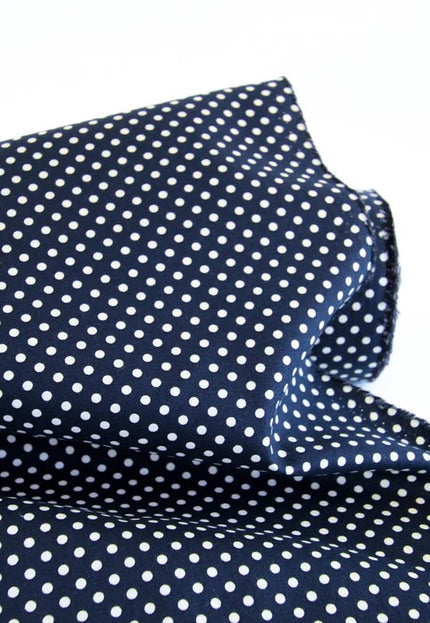 Tela popelina orgánica negra/azul con lunares blancos, 147 cm de ancho, 150 g/m²