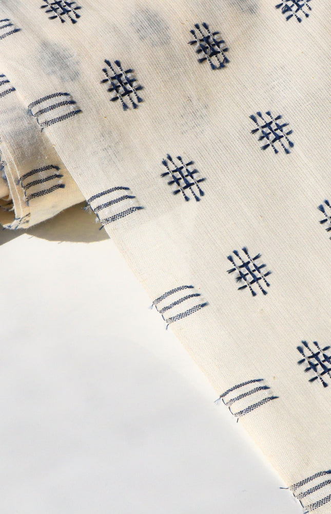 Motivos azules sobre tela de algodón muselina de Bengala por yarda, 45 pulgadas de ancho, 157 GSM