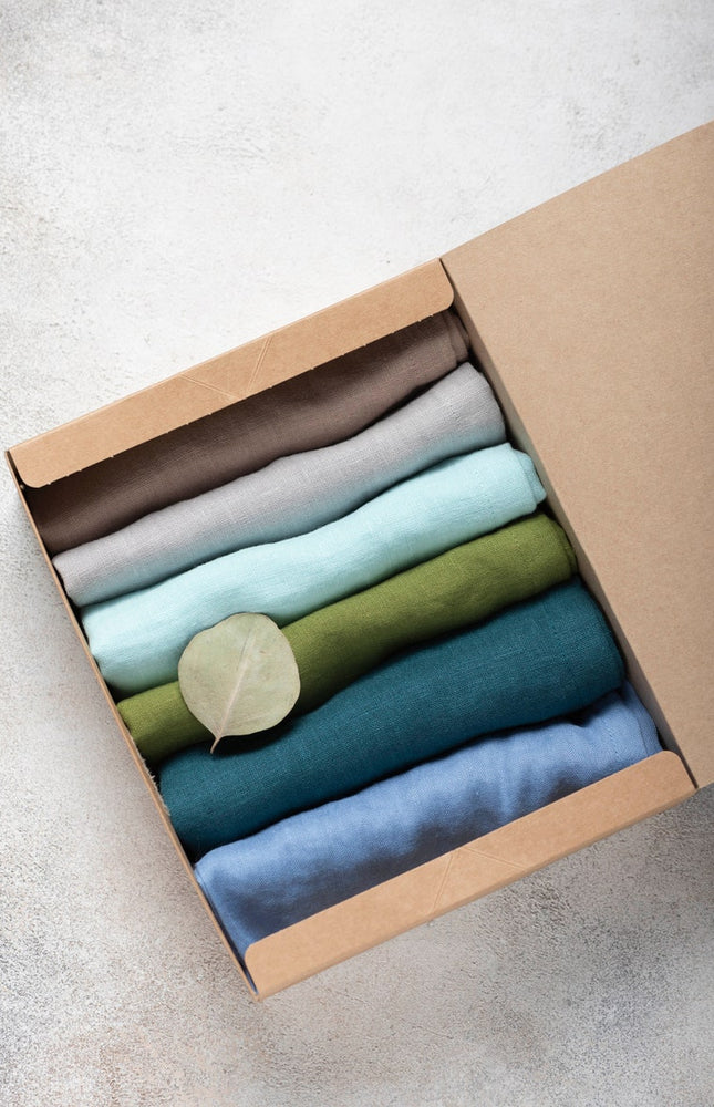 Servilletas de lino puro para mesa de comedor (con caja personalizable si es necesario) - 8 servilletas (de cada color elegido), tamaño A4