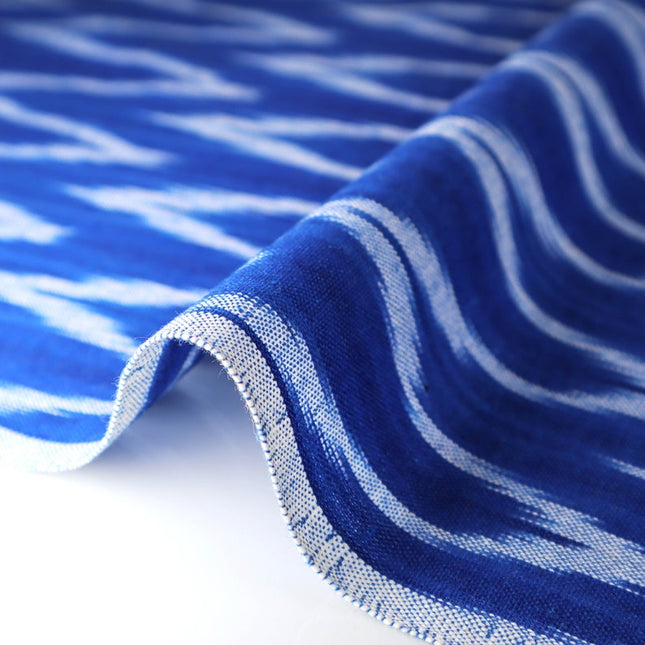 Tela Ikat Chevron tejida a mano por yarda - 45 pulgadas de ancho, 166 GSM